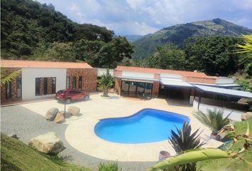 Villa-Quinta en  Titiribí, Antioquia