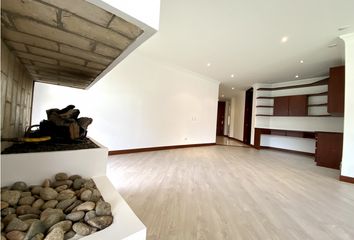 Apartamento en  Santa Barbara Norte, Bogotá