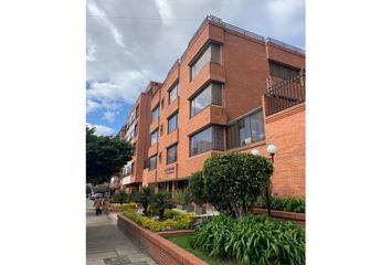 Apartamento en  Santa Barbara Norte, Bogotá