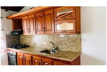 Apartamento en  Rodeo Alto, Medellín