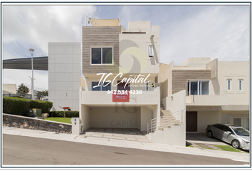 Casa en condominio en  Calle Huizache, Zibata, Zona Cactus, El Marqués, Querétaro, 76269, Mex