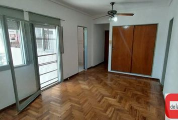 Departamento en  Avenida Caseros 3245, Buenos Aires, Ciudad Autónoma De Buenos Aires, C1263, Ciudad Autónoma De Buenos Aires, Arg