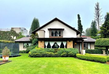 Casa en  Calle Vega Del Llano 35-54, Avándaro, Valle De Bravo, México, 51200, Mex