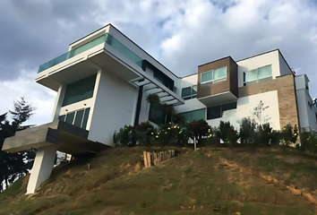 Casa en  Altos Del Poblado, Medellín