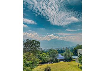 Lote de Terreno en  El Tesoro, Medellín