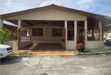 Casa en  Rufina Alfaro, San Miguelito