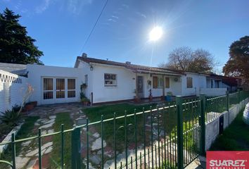 Casa en  Calle Catulo Castillo 675, González Catán, La Matanza, B1778, Provincia De Buenos Aires, Arg