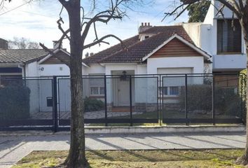 Casa en  Adrogué, Partido De Almirante Brown