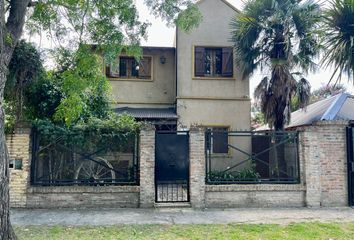 Casa en  Adrogué, Partido De Almirante Brown