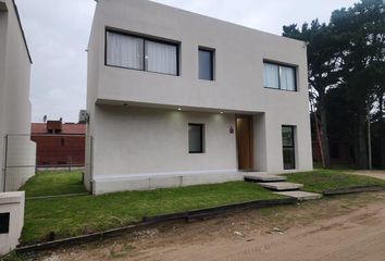 Casa en  Barrio Cerrado Costa Esmeralda, Pinamar