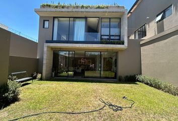 Casa en condominio en  Lomas De Tecamachalco Sección Bosques I Y Ii, Huixquilucan