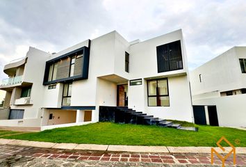 Casa en  San Juan De Ocotán, Zapopan, Jalisco