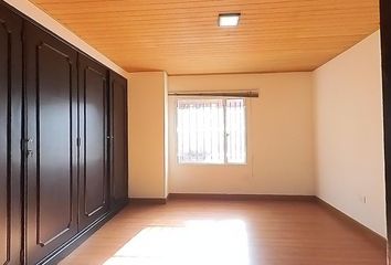 Apartamento en  Santa Barbara Norte, Bogotá