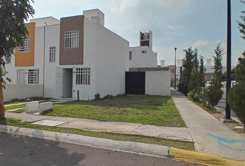 Casa en  Paseo Córdoba, Fraccionamiento Fuentes De Balvanera, Apaseo El Grande, Guanajuato, Mex