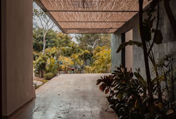 Lote de Terreno en  Calle 18 108-108, Cholul, Mérida, Yucatán, 97305, Mex