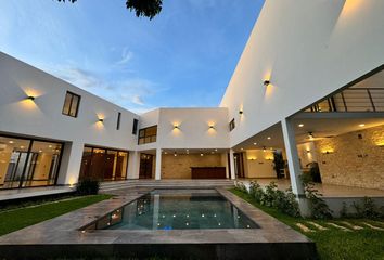 Casa en  Fraccionamiento Altabrisa, Mérida, Mérida, Yucatán