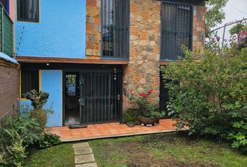 Casa en  Pueblo Santa María Ahuacatitlán, Cuernavaca, Morelos