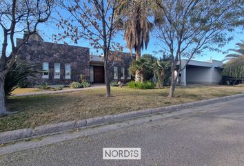 Casa en  Calle Catorce, Guaymallén, Mendoza, Arg