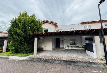 Casa en  Privada Campanario 98, Lomas Del Campanario I, Santiago De Querétaro, Querétaro, 76146, Mex