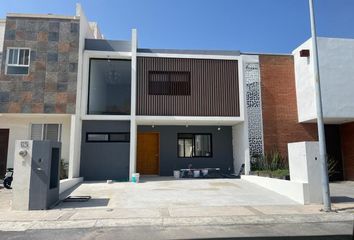 Casa en condominio en  Prolongación Amsterdam, Parque Metropolitano, El Pueblito, Corregidora, Querétaro, 76904, Mex