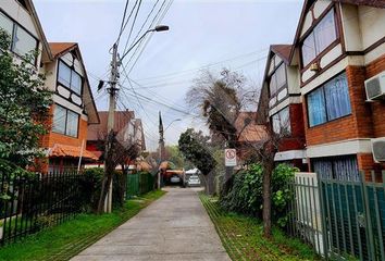 Casa en  Peñalolén, Provincia De Santiago