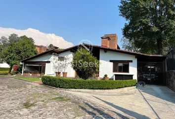 Casa en condominio en  Calle Vega Del Valle 271-271, Avándaro, Valle De Bravo, México, 51200, Mex