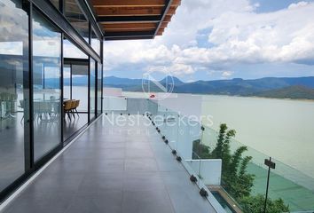 Casa en  Carretera Valle De Bravo-santo Tomás De Los Plátanos-zuluapan-lim. Méx. /mich., San Gaspar, Valle De Bravo, México, 51230, Mex