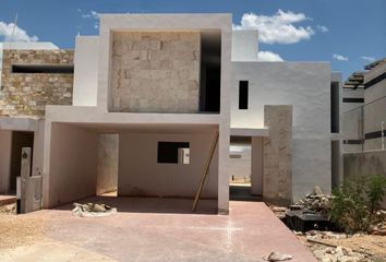 Casa en  Calle 18 108-108, Cholul, Mérida, Yucatán, 97305, Mex