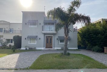 Casa en  Brisas De Adrogué, Partido De Almirante Brown