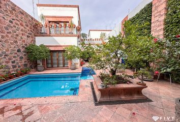 Casa en  Calle 16 De Septiembre, Barrio La Cruz, Santiago De Querétaro, Querétaro, 76000, Mex