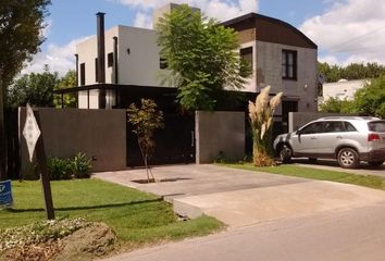 Casa en  Villa Elisa, Partido De La Plata