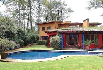 Casa en  Del Carmen, Avandaro, Valle De Bravo, Estado De México, México