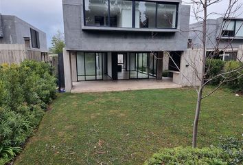 Casa en  Lo Barnechea, Provincia De Santiago