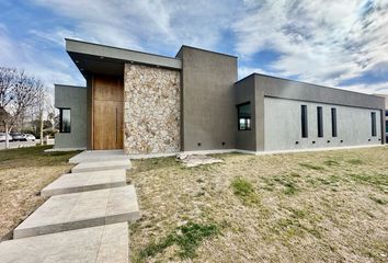 Casa en  Luján De Cuyo, Mendoza