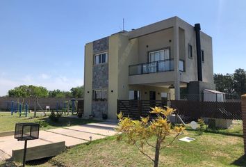 Casa en  Máximo Paz, Partido De Cañuelas