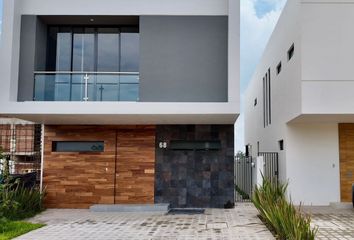 Casa en condominio en  Circuito Del Bosque, Bosques Vallarta, Zapopan, Jalisco, 45222, Mex