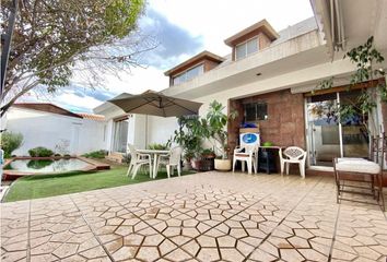 Casa en  Las Condes, Provincia De Santiago