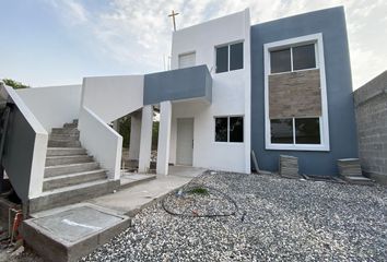 Casa en  Calle De Los Flamboyanes, Los Ranchos, Tuxtla Gutiérrez, Chiapas, 29096, Mex