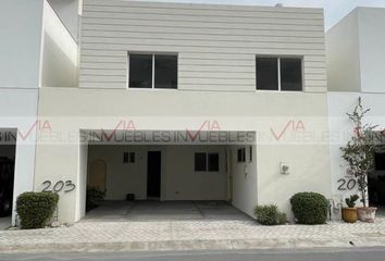 Casa en  Calle Serranía 201-211, Ventanas De La Huasteca, Ciudad Santa Catarina, Santa Catarina, Nuevo León, 66354, Mex