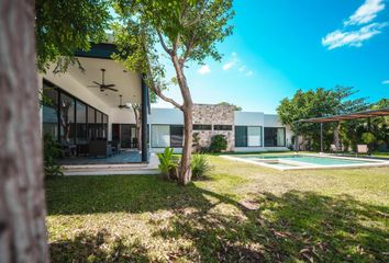 Casa en condominio en  Calle 18 108-108, Cholul, Mérida, Yucatán, 97305, Mex