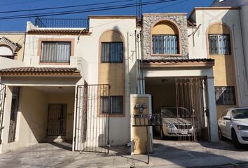 Casa en  Calle Valle De La Alegría 1515, Real Del Valle 2 Sector, Ciudad Santa Catarina, Santa Catarina, Nuevo León, 66350, Mex