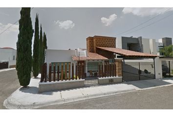 Casa en  Colonia Jurica, Municipio De Querétaro