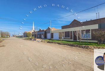 Casa en  Calle Lugones 697-789, Bahía Blanca, B8105, Provincia De Buenos Aires, Arg