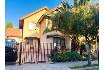 Casa en  Peñalolén, Provincia De Santiago