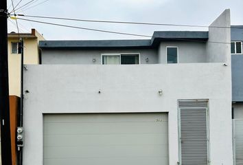 Casa en  El Lago, Tijuana