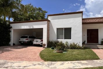 Casa en condominio en  Pueblo Cholul, Mérida, Yucatán