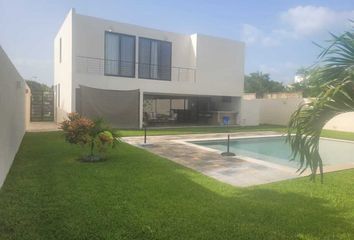 Casa en condominio en  Avenida La Rejoyada, Mérida, Yucatán, Mex