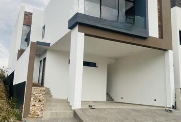 Casa en fraccionamiento en  Calle El Álamo, Santiago, Nuevo León, 67327, Mex