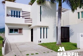 Casa en condominio en  Puerta Del Sol, Manzanillo