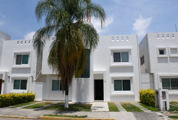 Casa en  Privada Bosques De Los Almendros, Bosques, Villas De Irapuato, Irapuato, Guanajuato, 36833, Mex